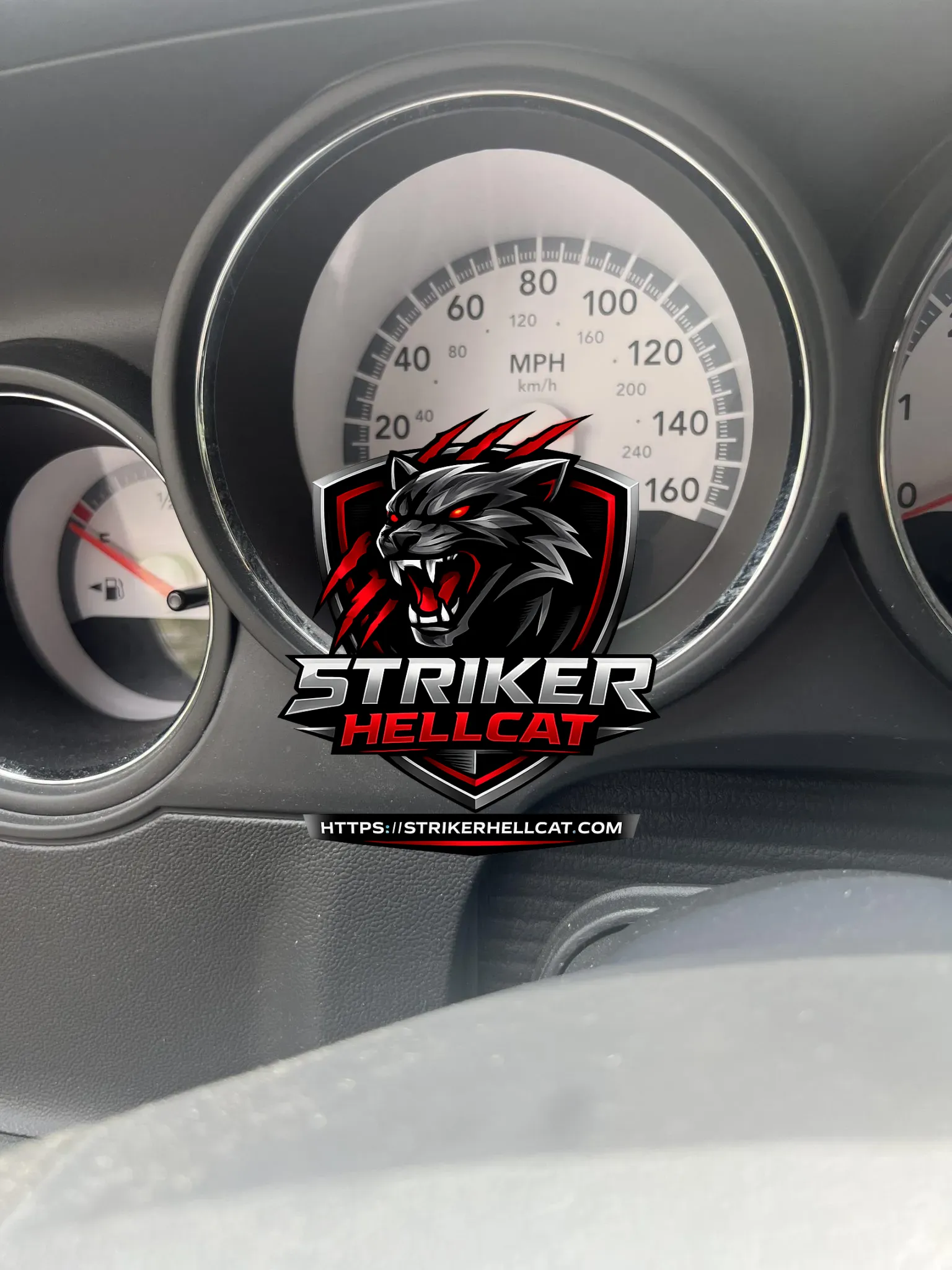 Original-Owner 2009 Dodge Challenger R/T 6-Speed - Image 4