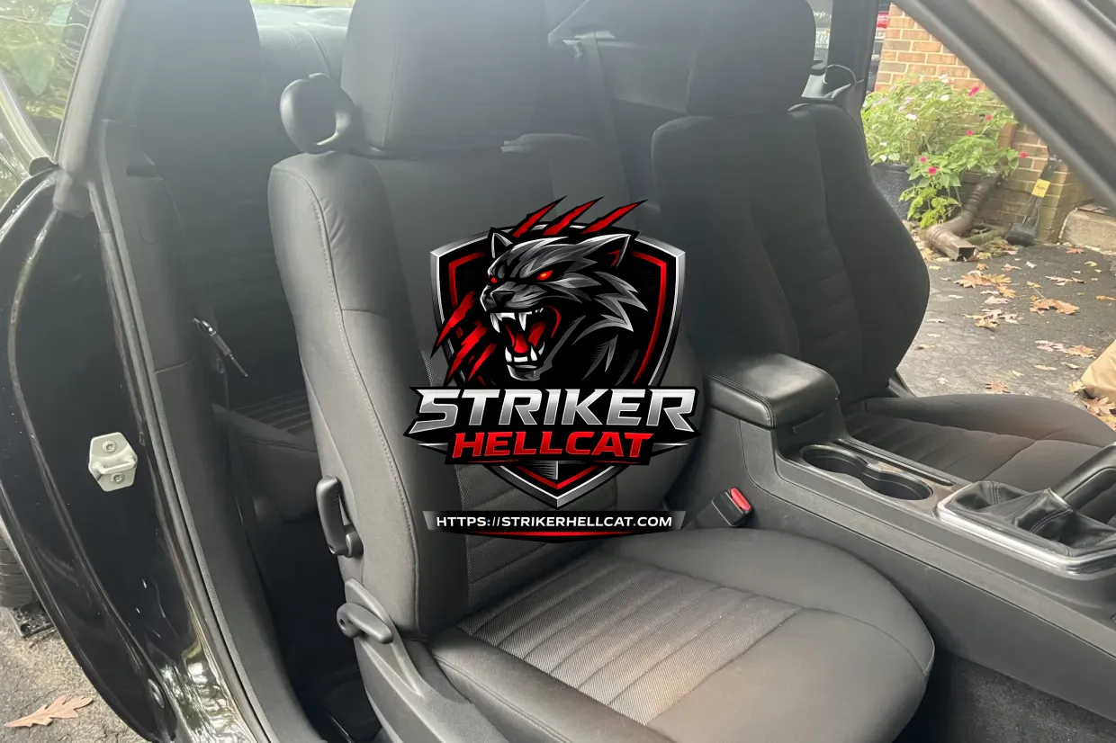 Original-Owner 2009 Dodge Challenger R/T 6-Speed - Image 3