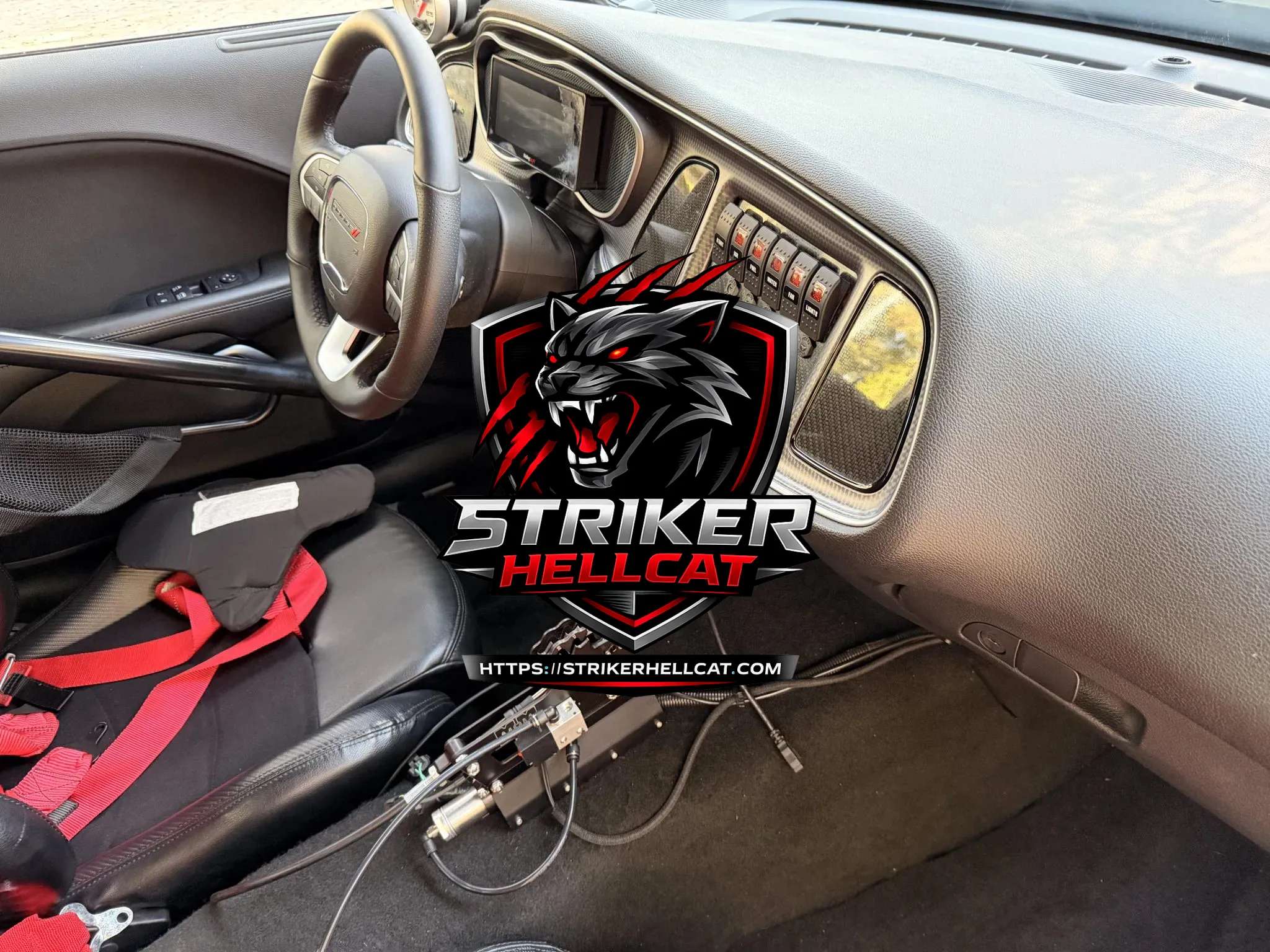 2015 Dodge Challenger - Image 9