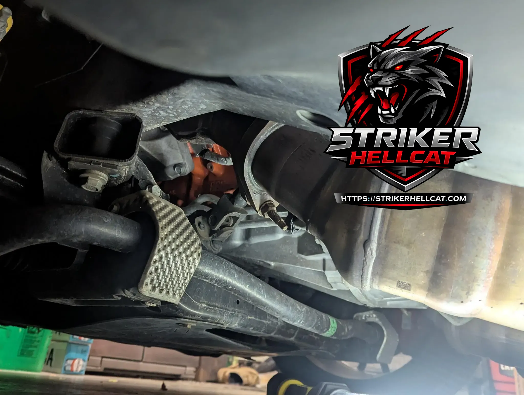 2015 Dodge Challenger SRT Hellcat 6-Speed - Image 5