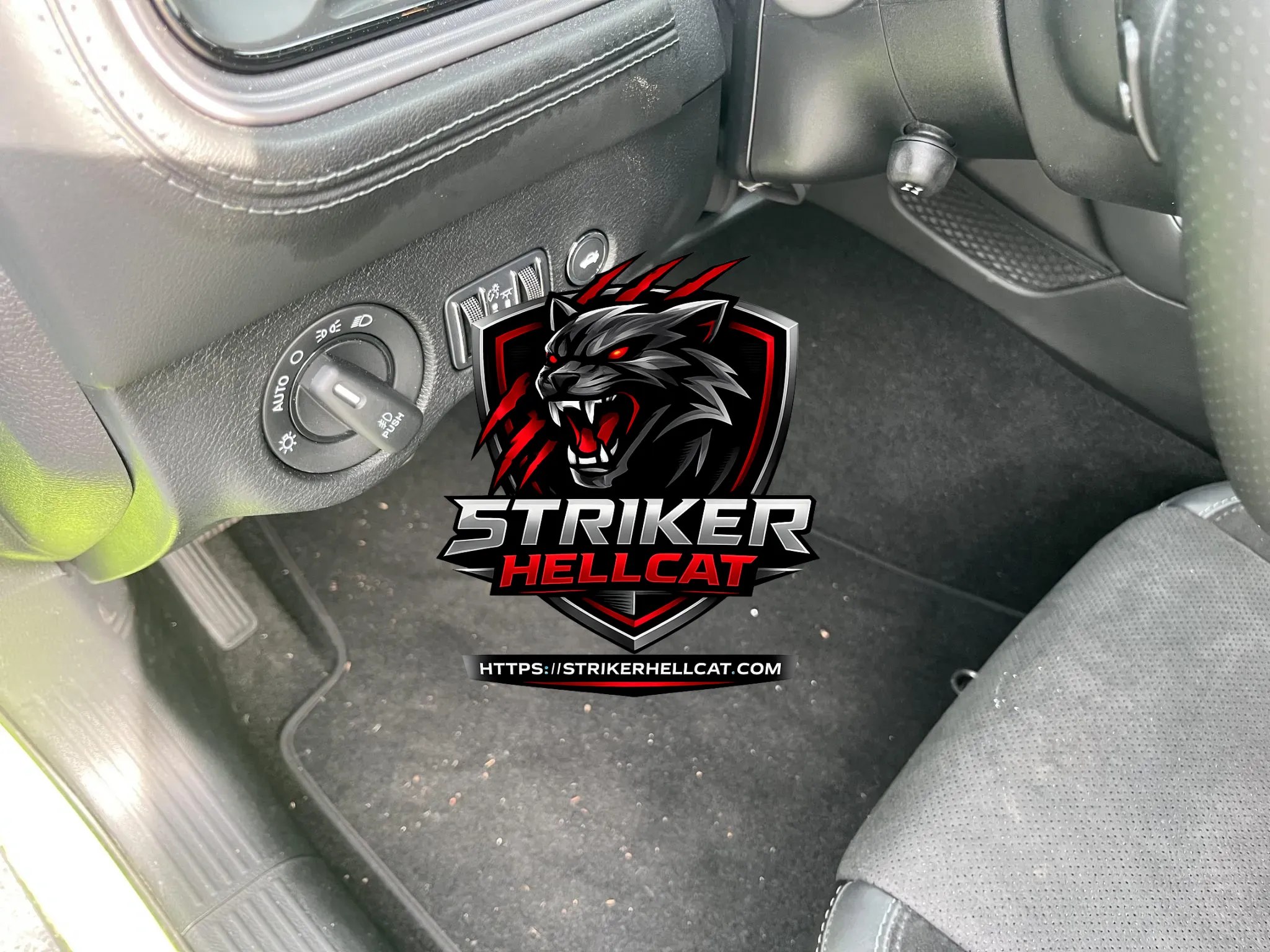 2023 Dodge Challenger R/T - Image 10