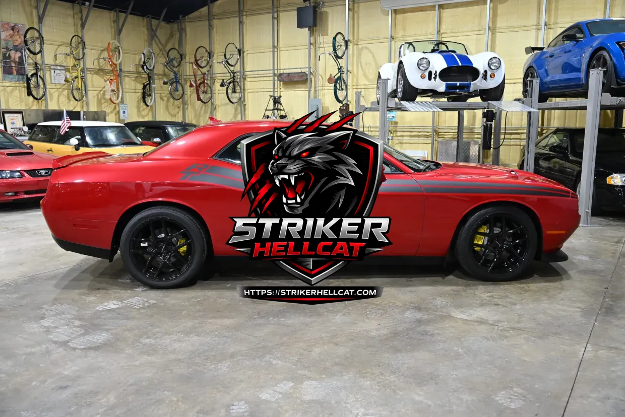 2015 Dodge Challenger R/T Plus - Image 4